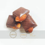 Zisnella Tabletas de Chocolate Con Leche y Almendras 42% Cacao (30g)
